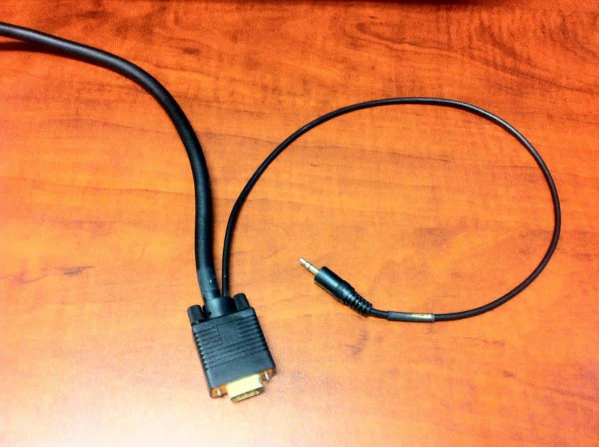 VGA and AUX cable