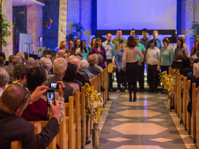 Tyndale choir at Easter in the Chapel