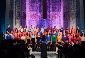 Dr. Melissa Davis and the Tyndale Community Choir