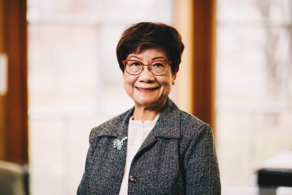 Lady Smiling, Esther Chan