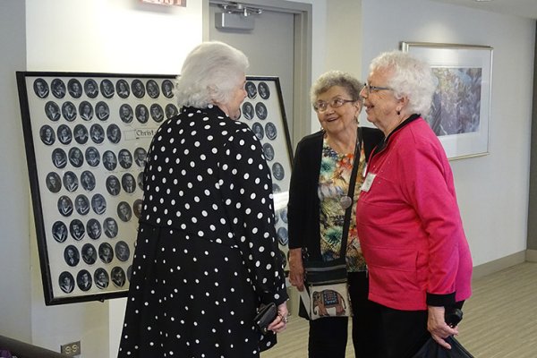 Alumni chatting