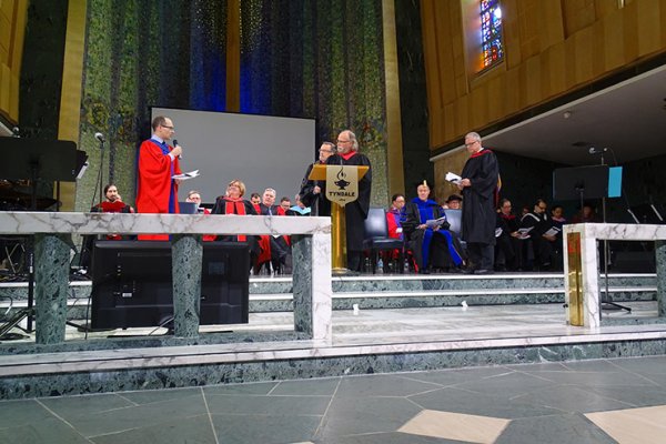 Installation and Commissioning (photo 1)