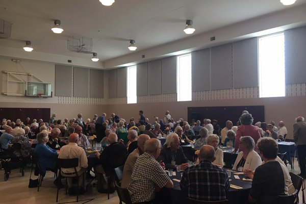 All LCBM reunion participants at a meal together