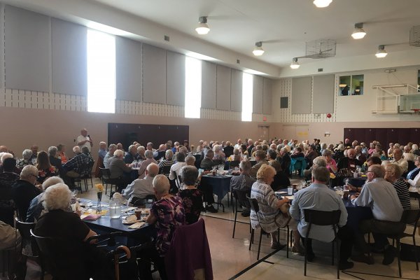LCBM reunion participants at a meal